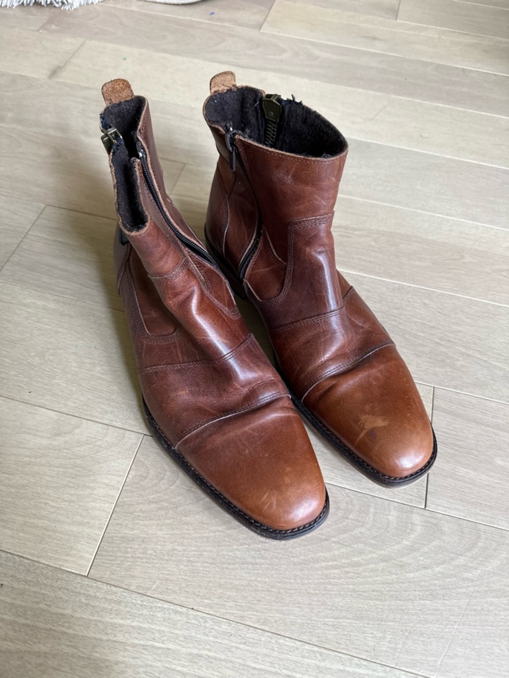 Men's Brown Leather Chukka Zip Boots — Classic Zip-Up Style